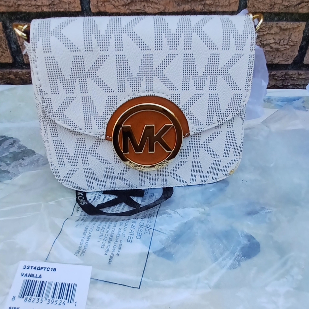 Michael Kors Fulton small crossbody bag- vanilla